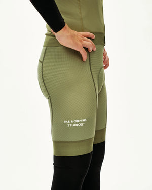 
                  
                    Cargar imagen en el visor de la galería, Essential Bibs Light Olive
                  
                