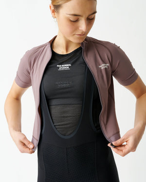 
                  
                    Cargar imagen en el visor de la galería, Women Sleeveless Base layer Black
                  
                