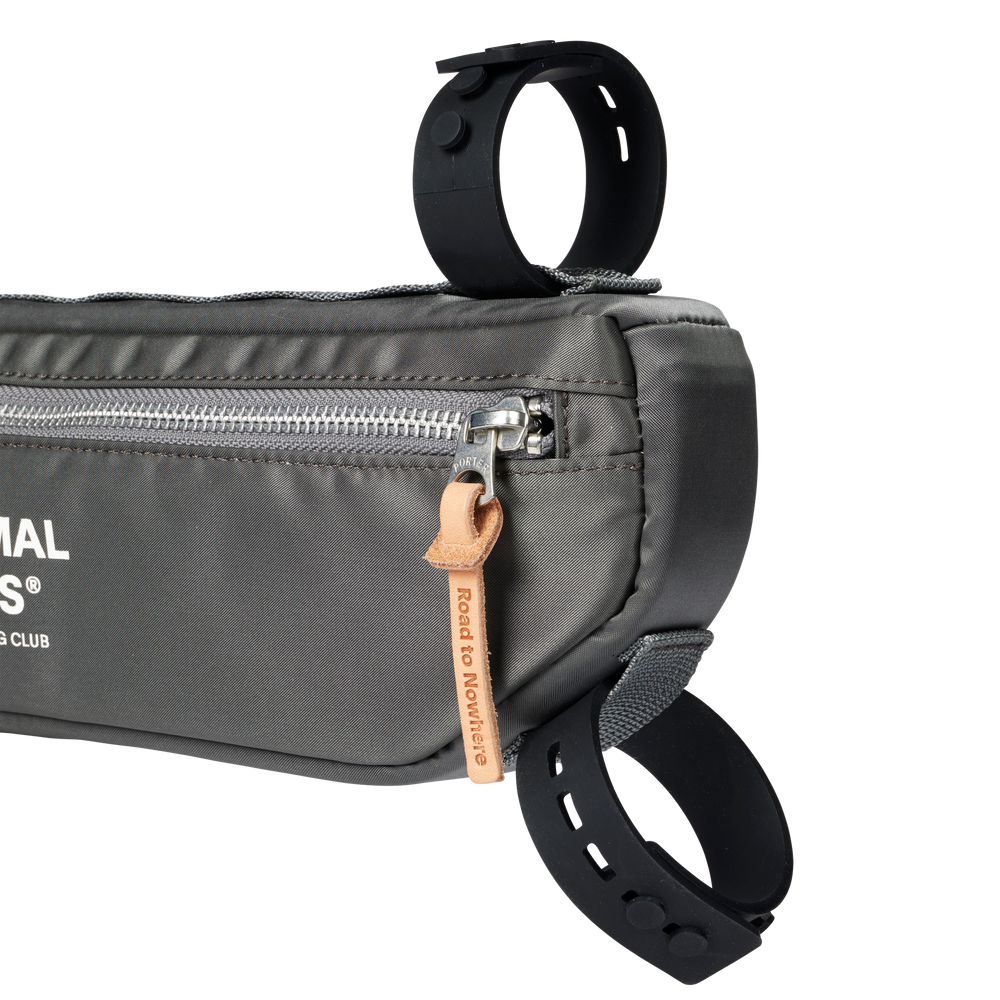 
                  
                    Cargar imagen en el visor de la galería, PNS x Porter Frame Bag Grey
                  
                