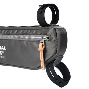 
                  
                    Cargar imagen en el visor de la galería, PNS x Porter Frame Bag Grey
                  
                